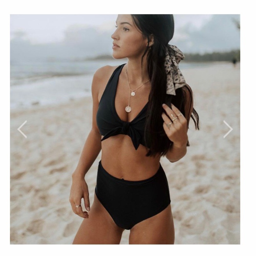 NWT Albion Fit Black Large Bikini Swim Top